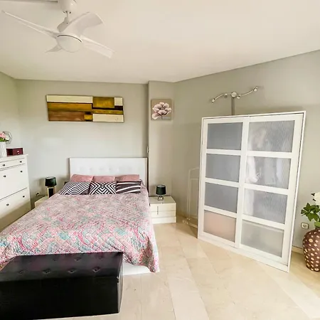 شقة Modern With Terrace - 2 Min From The *