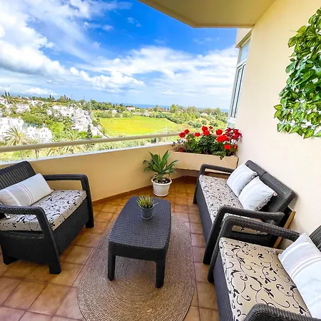 Modern With Terrace - 2 Min From The شقة إِستيبونا